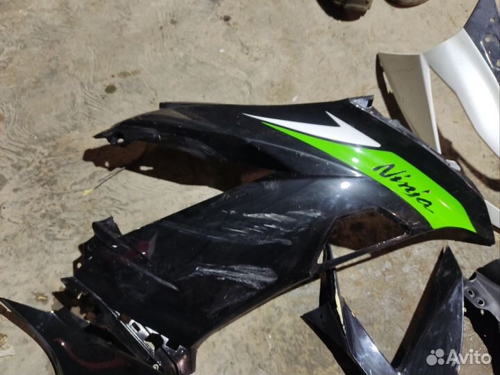 Kawasaki Ninja zx6r пластик