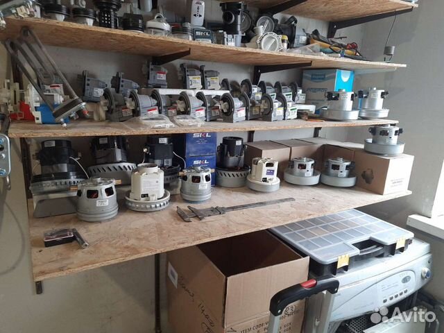 В Самсунг- мотор новый есть