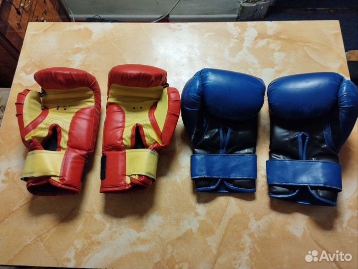 Боксерские перчатки