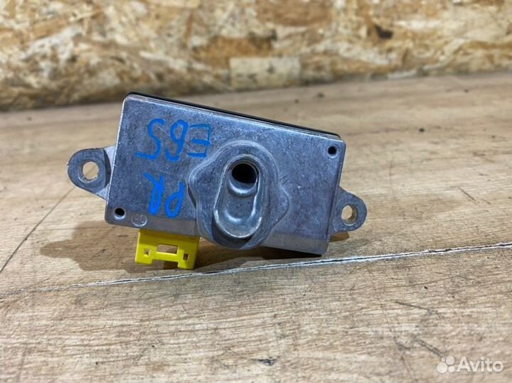 Датчик AIR BAG передний правый Bmw 7-Series E66