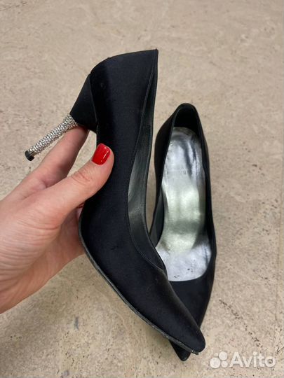 Атласные туфли stuart weitzman Б/У