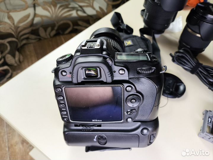 Nikon D90 + Nikon 18-105