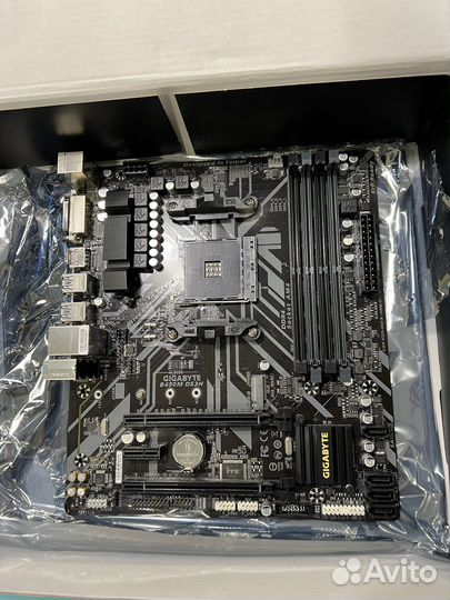 Материнская плата gigabyte B450M DS3H