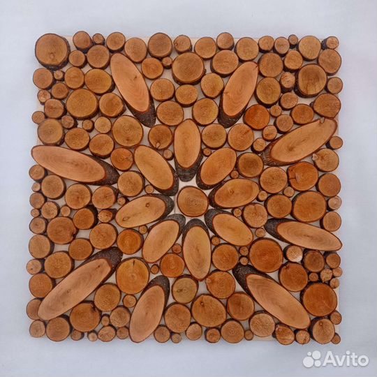 Панно из спилов дерева