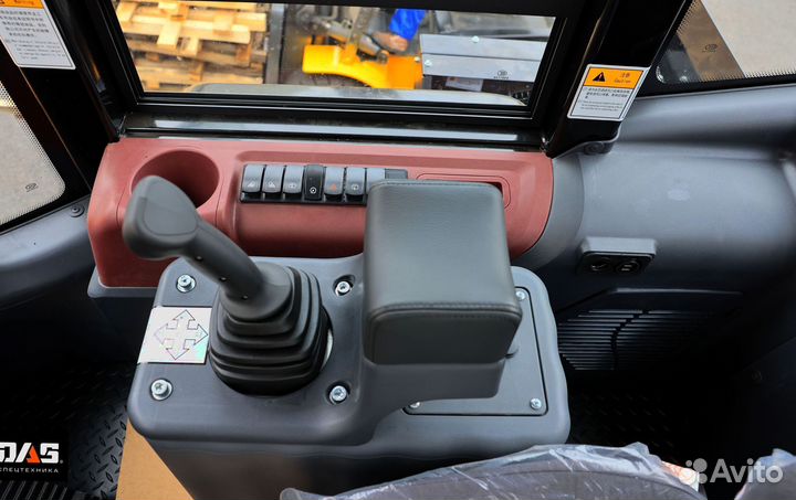 Фронтальный погрузчик Lonking CDM853N, 2024