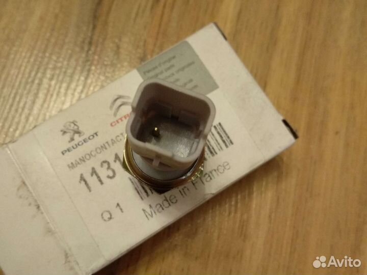Датчик давления масла Peugeot Citroen 1135C5