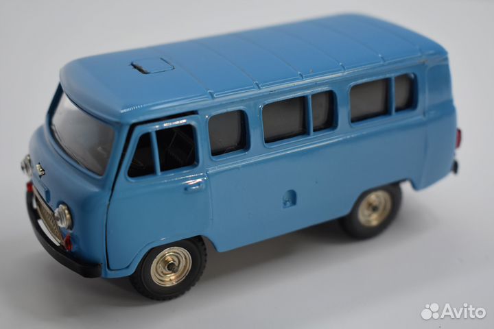 УАЗ 469 А41 буханка Модель 1:43 СССР
