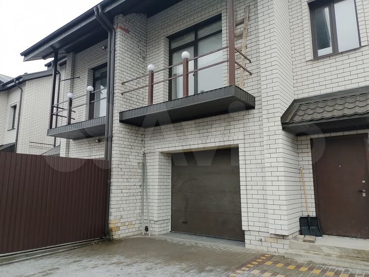 Коттедж 147 м² на участке 2,5 сот.