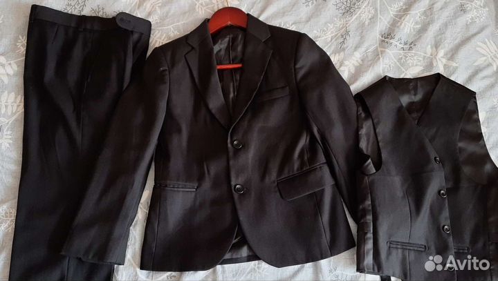 Костюм школьный тройка черный