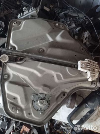 Skoda octavia a5 механизм подъёмника задний левый