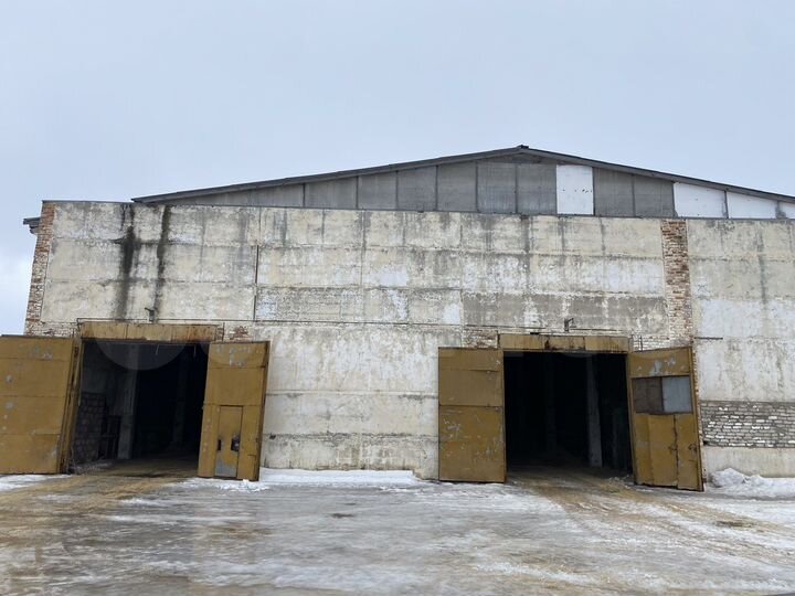 Склад, 930 м²