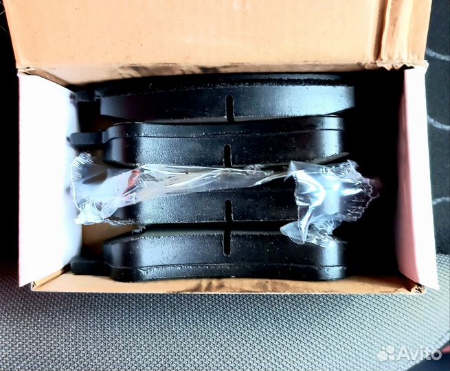 Тормозные диски и колодки перед Citroen Peugeot