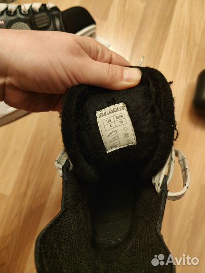 Хоккейные коньки Canada 5000