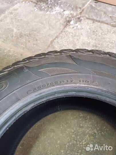 Kumho Road Venture SAT KL61 265/65 R17