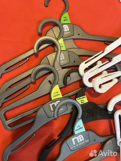 Вешалки детские hm mothercare пластик