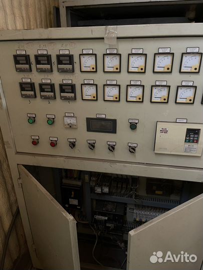 Машина для производства пластиковых стаканчиков