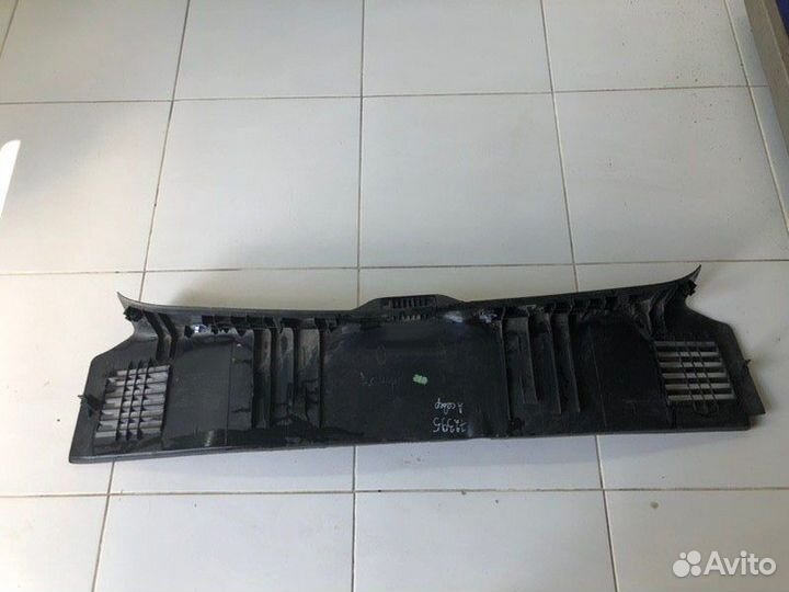 Накладка двери багажника Renault Megane 3 2009