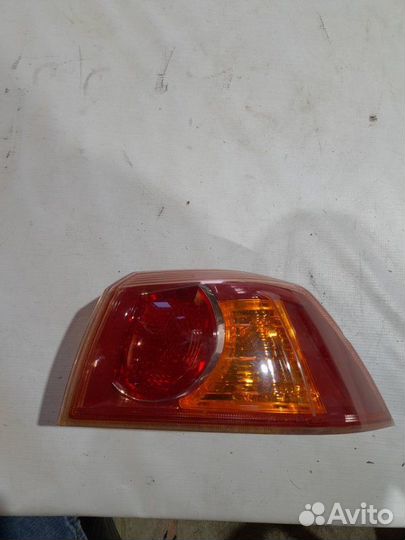 Фонарь в крыло правый Mitsubishi Lancer 10 4B11