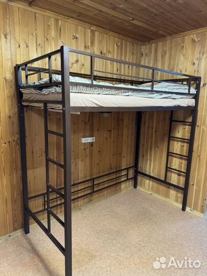 Кровать детская с матрасом двухярусная