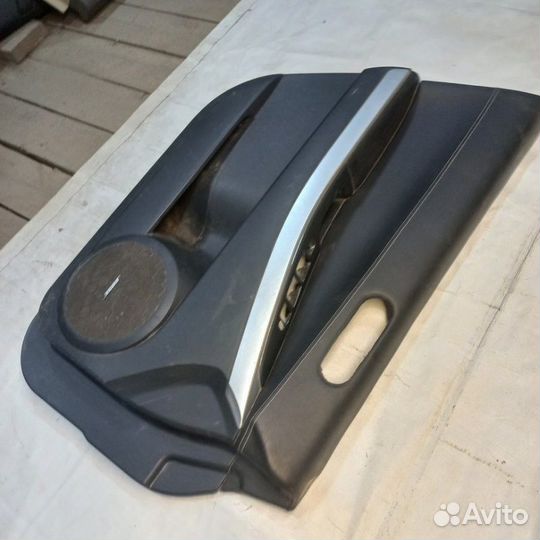 Обшивка двери передняя левая Mazda Cx-7