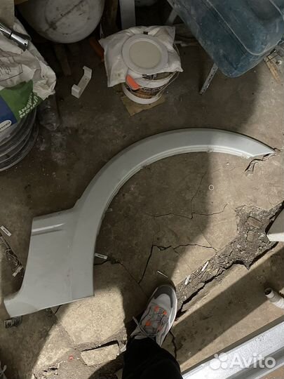 Крыло на mitsubishi