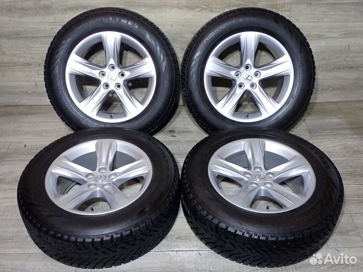 Комплект R18 оригинальных колес на Lexus RX зима