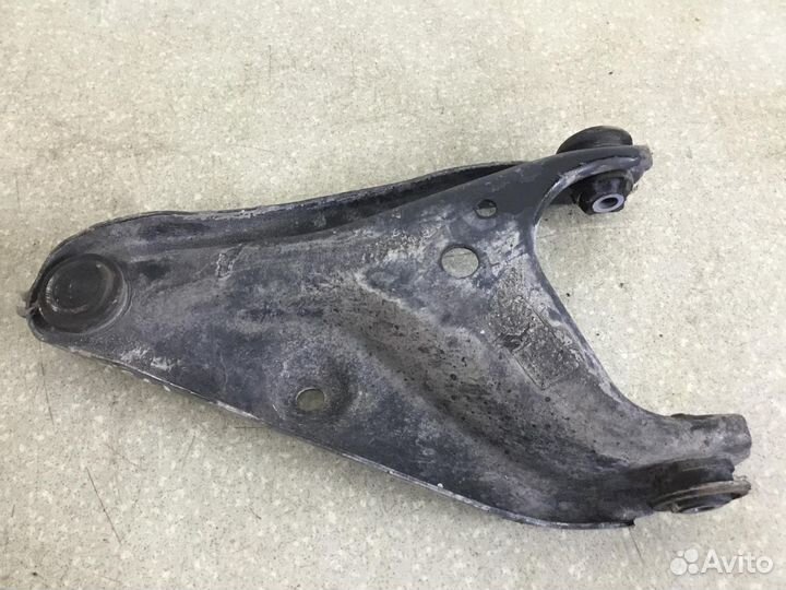 Рычаг передний правый Renault Sandero 2014