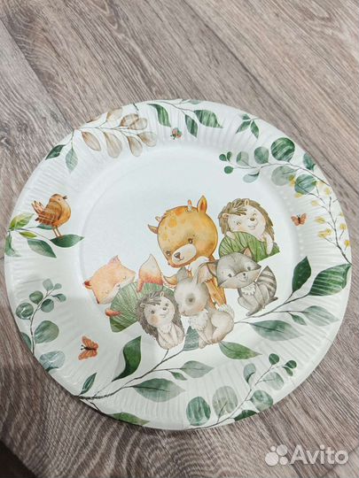 Новый набор посуды одноразовый для праздника