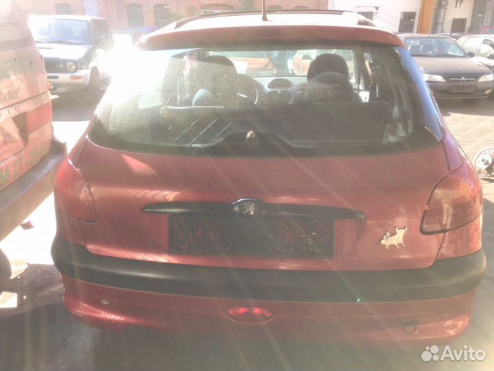 Разбор на запчасти Peugeot 206