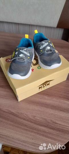 Кроссовки 22 размер