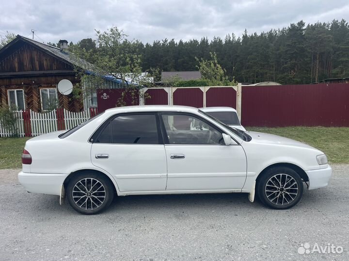 Toyota Corolla 1.5 AT, 1999, 590 000 км
