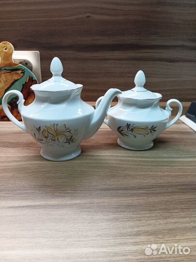 Заварочный чайник и сахарница Рига