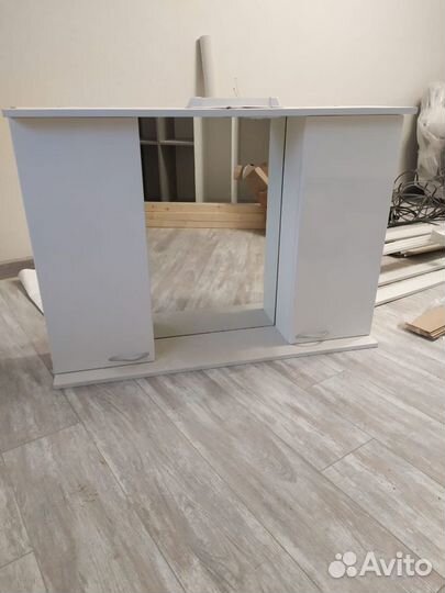 Полка настенная в ванную