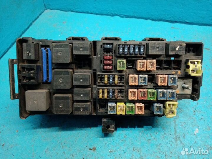 Блок предохранителей Форд Эксплорер 4.0