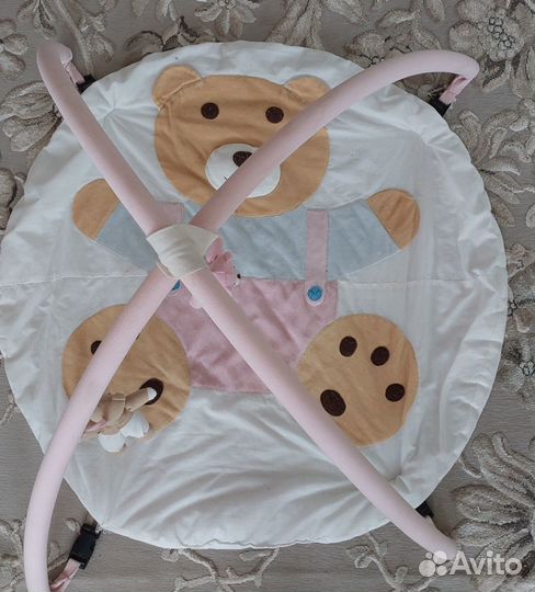 Развивающий коврик с дугой