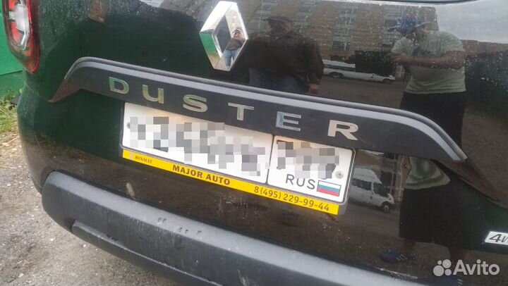 Уплотнитель молдинга крышки багажника Рено Дастер