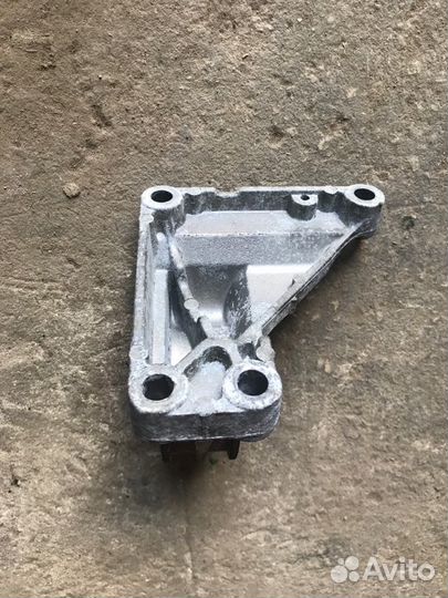 Подушка двигателя задняя Volvo Разные