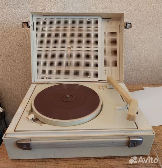 Электрофон Проигрыватель пластинок 