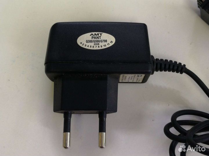 Зарядное устройство Pantech g300/g500/g700