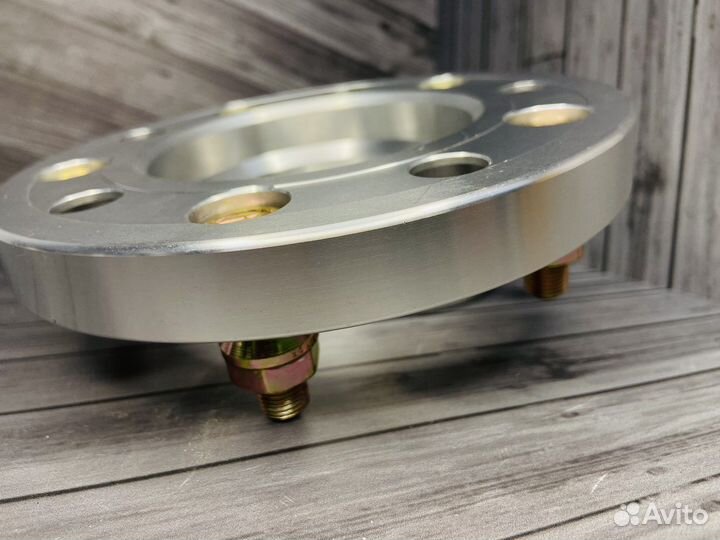 Проставки на ниву 5х139.7 98.5 со шпильками