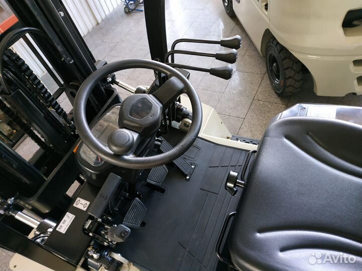 Вилочный погрузчик TFN CPCD35, 2022