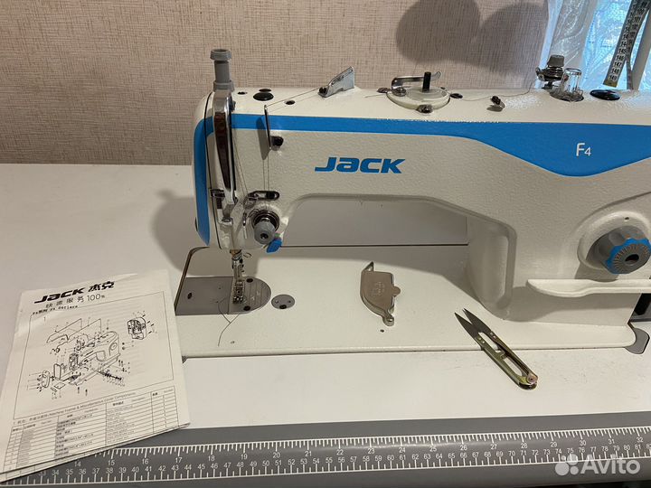 Швейная машина Jack f4