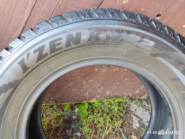 Kumho I'Zen KW22 215/65 R16 98T