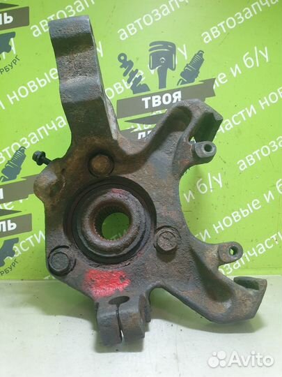 Ступица цапфа кулак передняя левая Chrysler