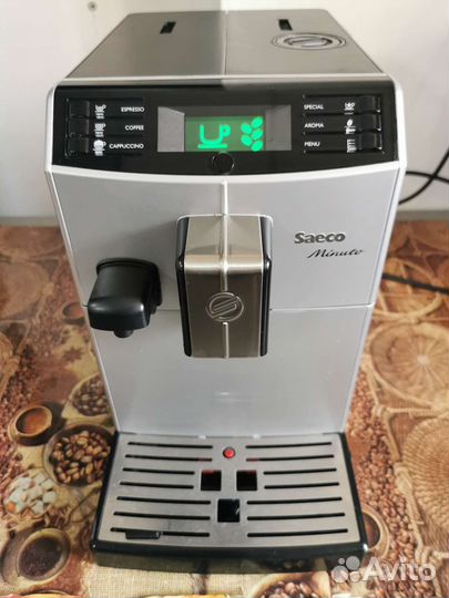 Кофемашина Saeco Minuto HD8763