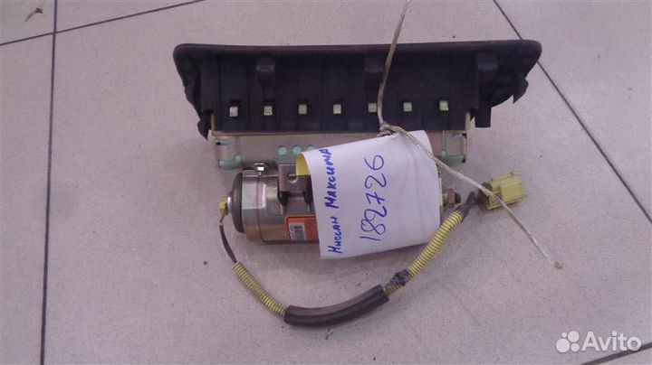 Подушка безопасности пассажирская в торпедо Nissa