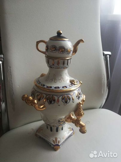 Самовар фарфоровый Гжель