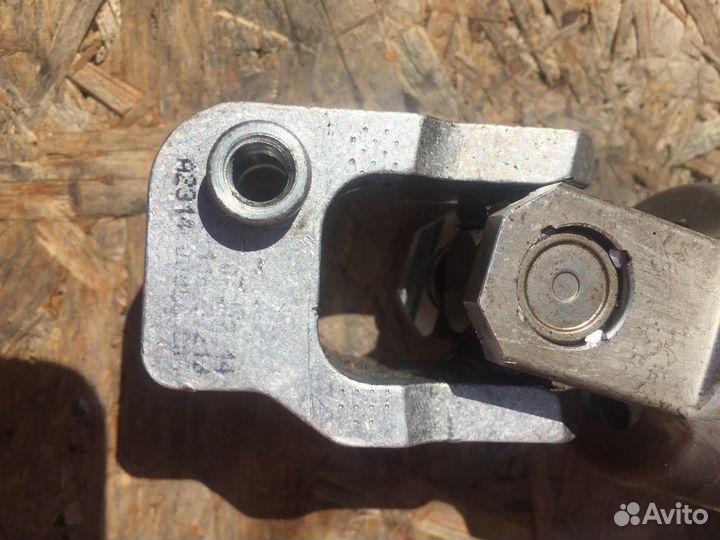 Кардан рулевой Mercedes a2314600056