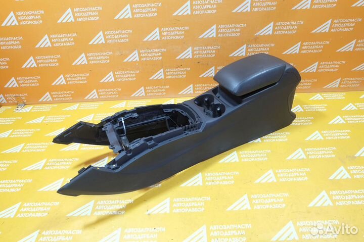 Консоль центральная Audi Q5 2008-2017