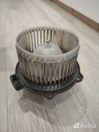 Моторчик печки Шевроле Лачетти